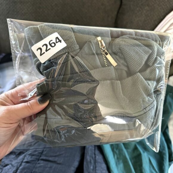 Tart Women’s Olive Green Bomber Jacket Size Small Grunge Light Weight Casual - Picture 9 of 9